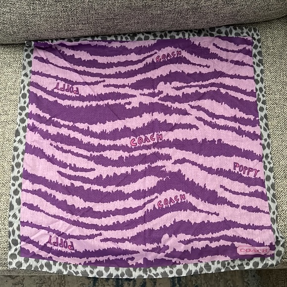 Coach Poppy Scarf - Picture 2 of 3